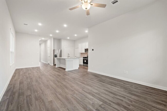 Building Photo - 21110 Staked Plains Dr
