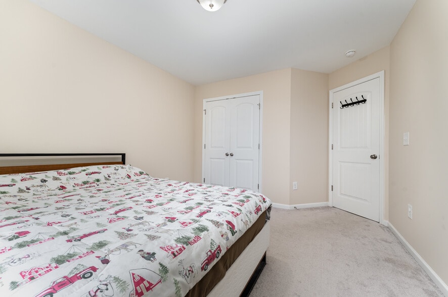 Building Photo - 3831 Copperfield Ct