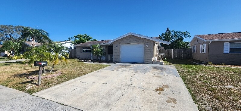 Building Photo - 3104 Primrose Dr