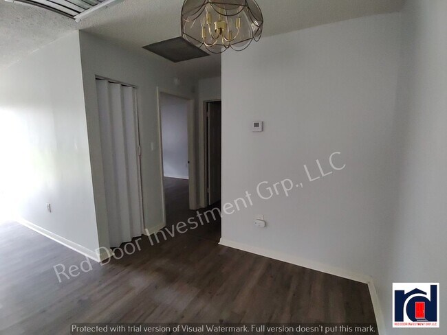 Building Photo - Cozy 1 Bedroom 1 Bath~Leesburg~