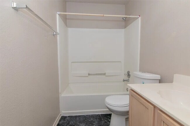 Building Photo - Room in House on Heyerdahl Dr