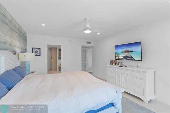 Building Photo - 3850 Galt Ocean Dr