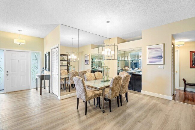 Building Photo - 5070 Lake Catalina Dr