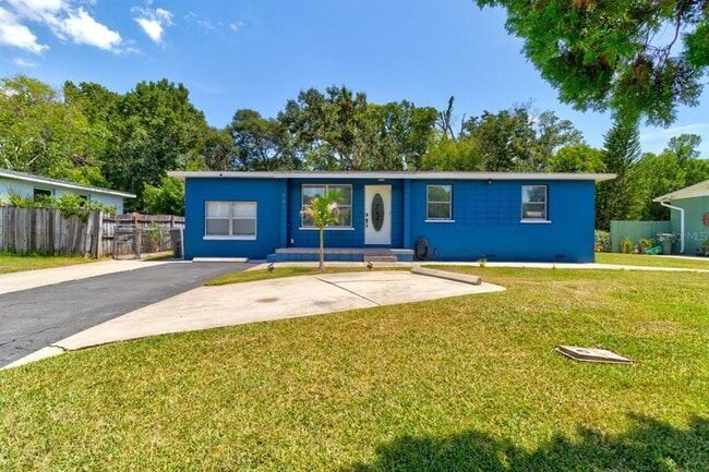 Primary Photo - 635 S Lanvale Ave