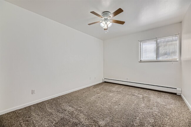 Building Photo - 5995 W Hampden Ave