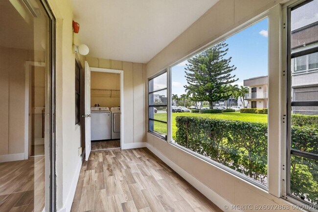 Building Photo - 770 Normandy Trail