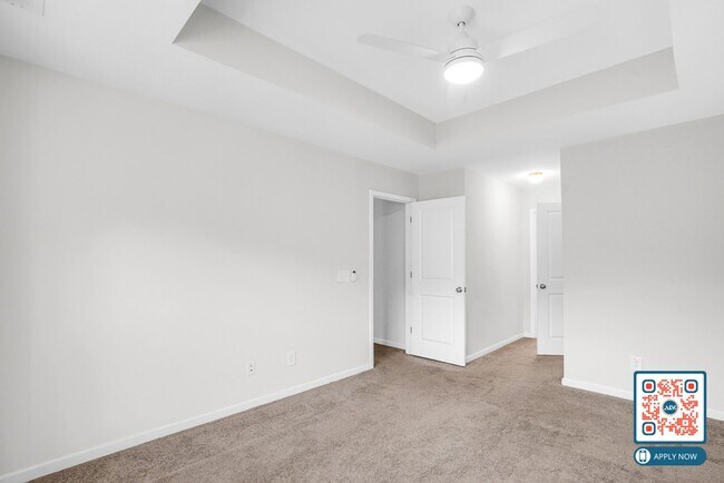 Building Photo - MOVE IN SPECIAL - $500 OFF