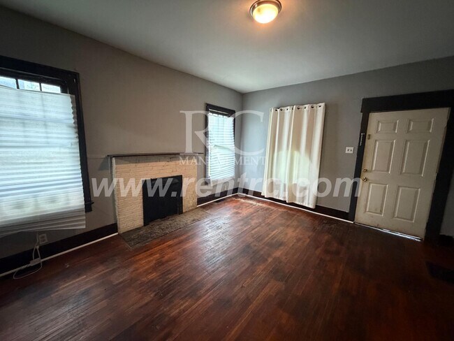 Building Photo - 619 Harmon-
