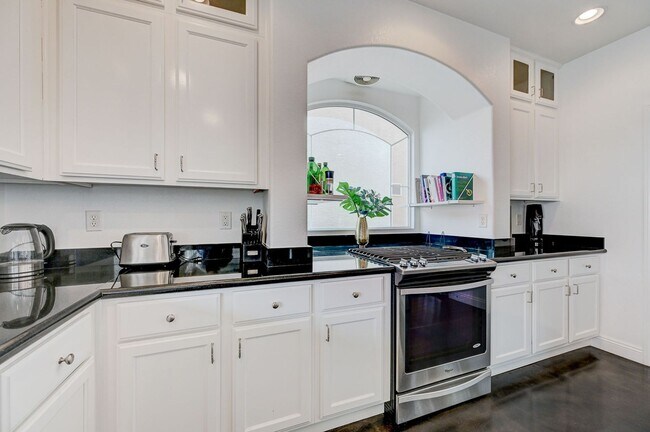 Building Photo - FANTASTIC FULLY UPGRADED FURNISHED RENTAL LOCATED IN THE SOUTHWEST!!!