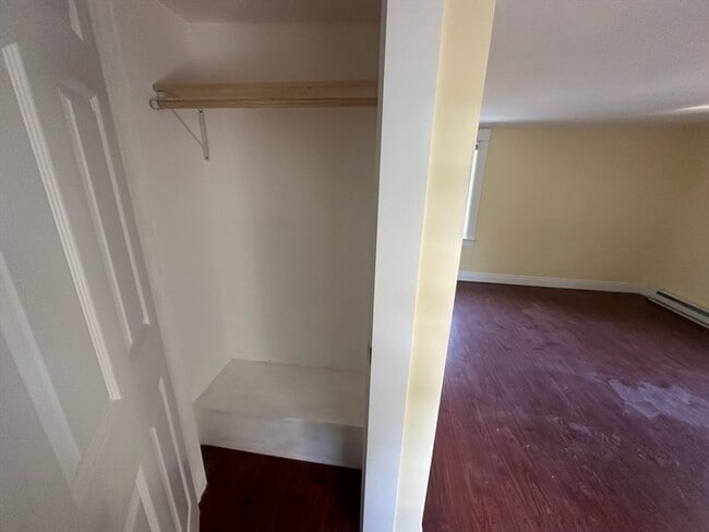 Building Photo - 227 Bridge St