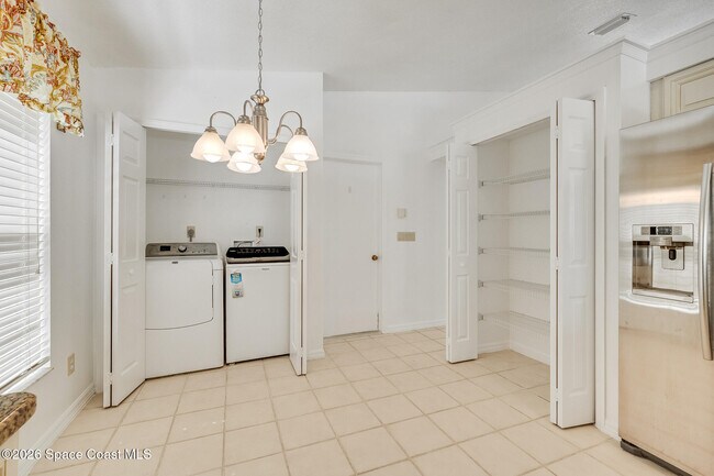 Building Photo - 330 Las Olas Dr