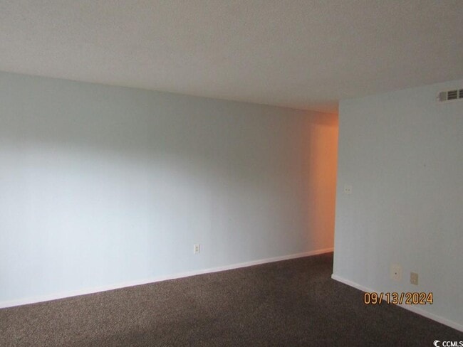 Building Photo - 1500 Cenith Dr