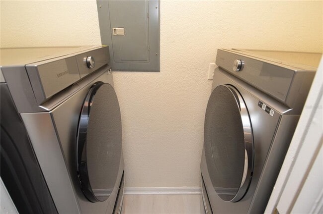 Building Photo - 10263 Gandy Blvd N