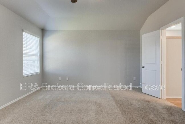 Building Photo - 6039 Akin Quay