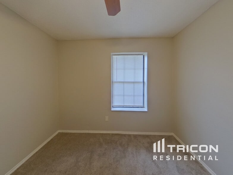 Building Photo - 7828 Texridge Dr