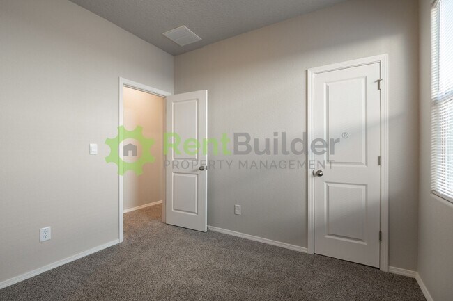 Building Photo - CHECK OUT THIS BRAND NEW DR HORTON HOME - ...