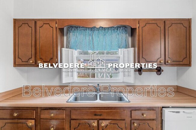 Building Photo - 4017 Wexford Dr