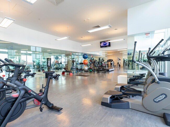 Building Photo - 92 SW 3rd St