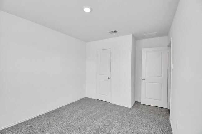 Building Photo - 3822 Zoeys Wy