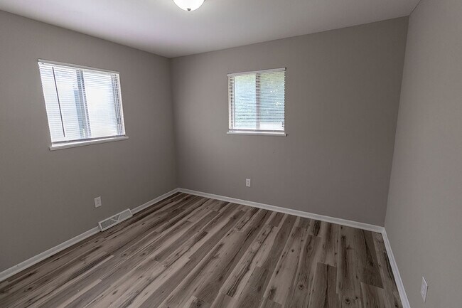 Building Photo - 3415 Balboa Ln