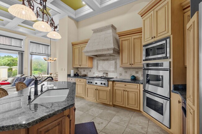 Building Photo - 8747 Monaco Cir