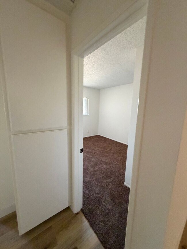 Building Photo - 242 Grayson Way