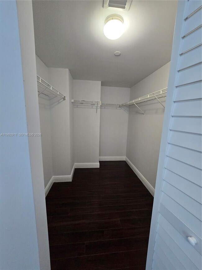 Building Photo - 1250 S Miami Ave