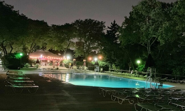 Building Photo - 507 Teal Plaza