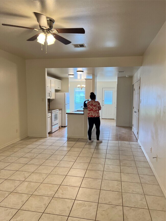 Building Photo - 712 Sharp St