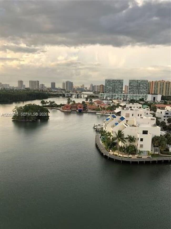 Building Photo - 456 Poinciana Island Dr
