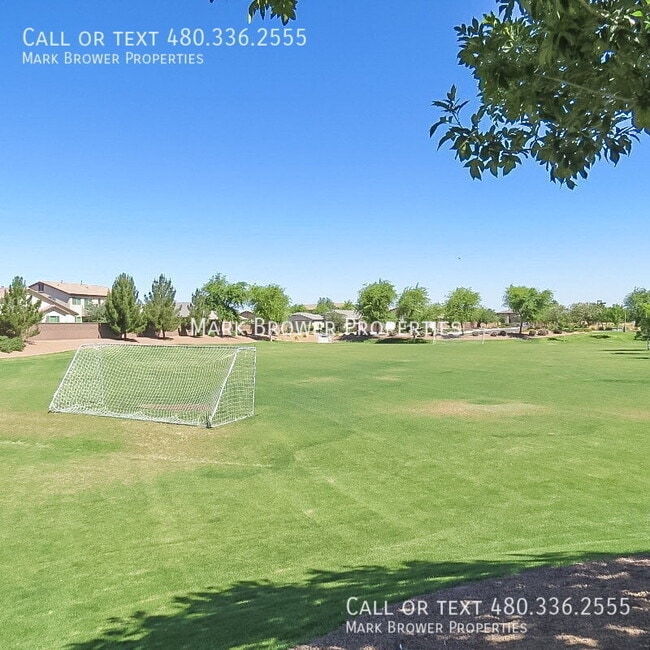 Building Photo - 724 W Dragon Tree Ave