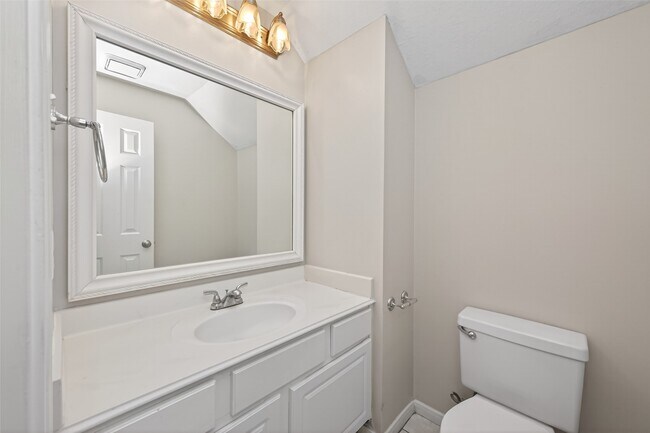 Building Photo - 20906 Greenfield Trail