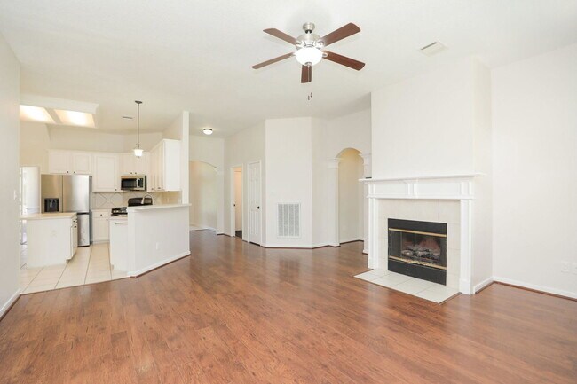 Building Photo - 25215 Aughton Dr