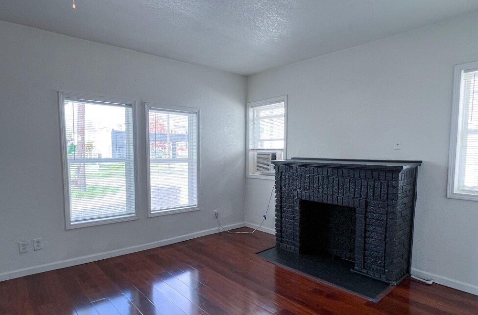 Building Photo - 11 Norwood St