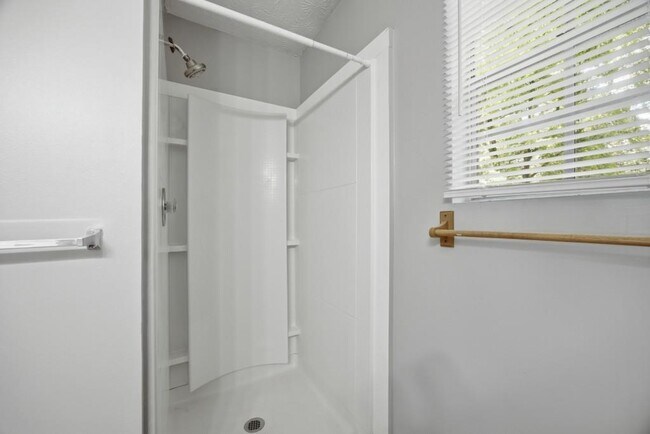 Building Photo - 11240 Rotherick Dr