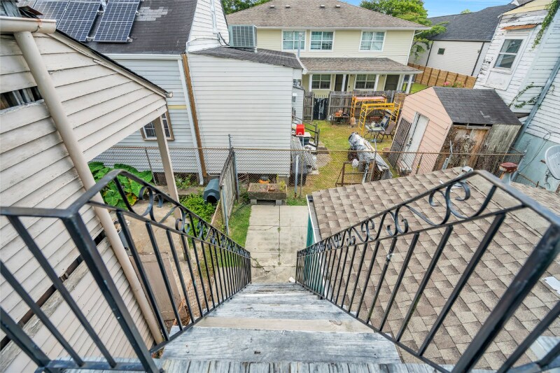 Building Photo - 2331 Ursulines Ave