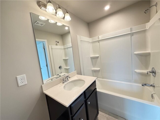 Building Photo - 2838 Vlg Pk Bnd