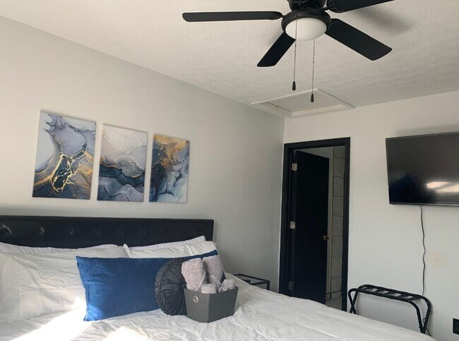 Building Photo - 5808 Stormcroft Ave