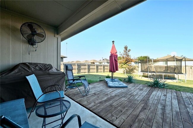 Building Photo - 436 Musgrav
