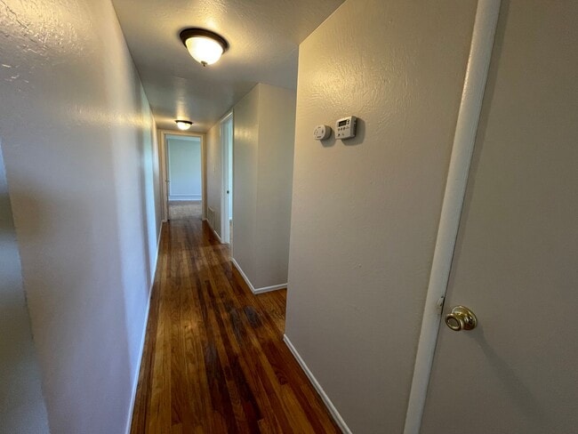 Building Photo - Single Story 3 Bedroom, 2 Bath Single Story Home with Huge Backyard!