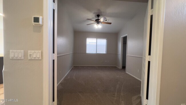 Building Photo - 6427 W Villa Linda Dr