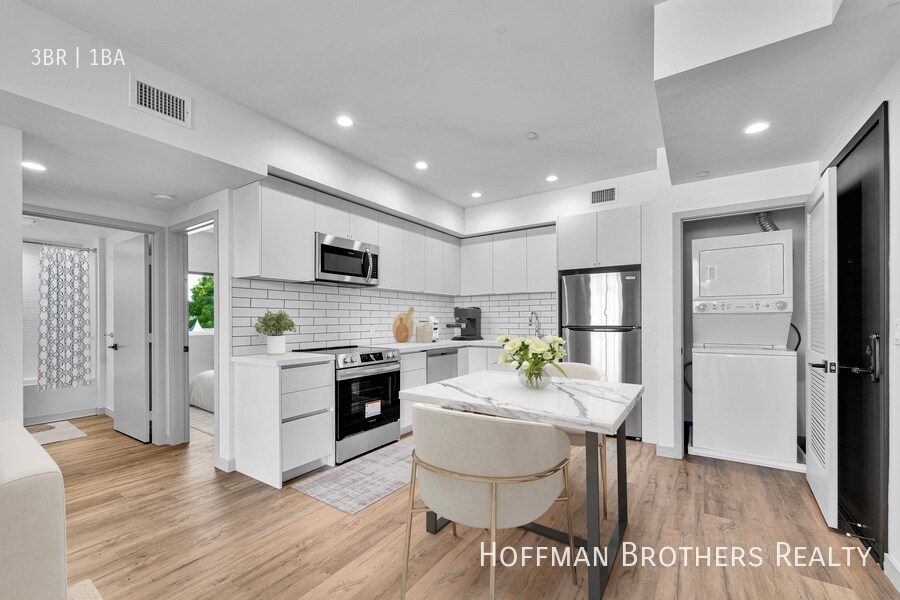 Building Photo - 1240 Magnolia Ave