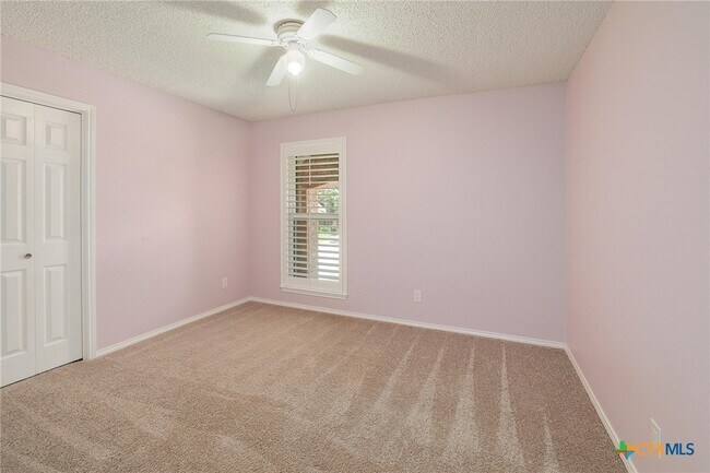 Building Photo - 703 Ivy Ct
