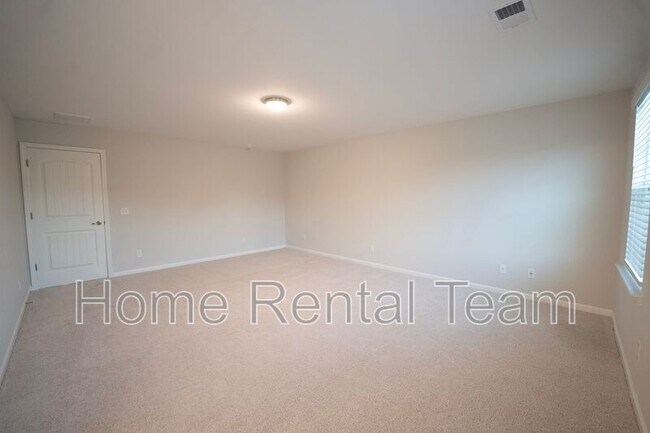 Building Photo - 46 Blues Dr