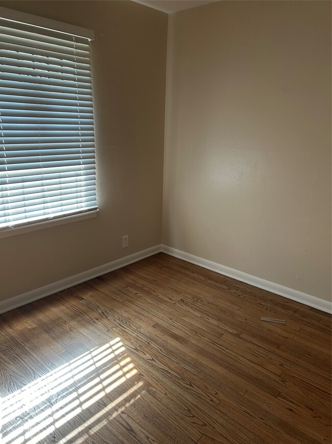 Building Photo - 3927 Faulkner St