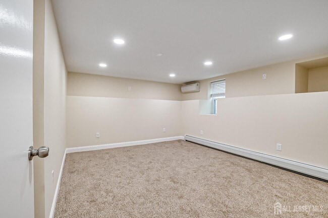 Building Photo - 92 Coleman St