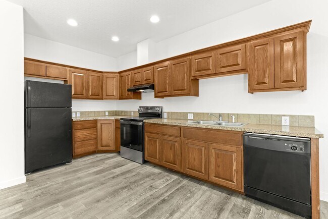 Building Photo - 3745-3749 SE 127th Place