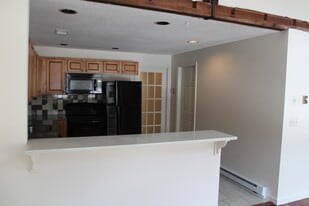 Building Photo - 180 Cherry Brook Rd