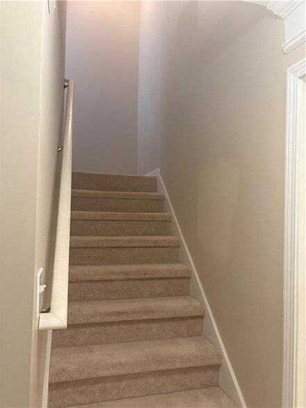 Building Photo - 2275 Snug Harbor NE
