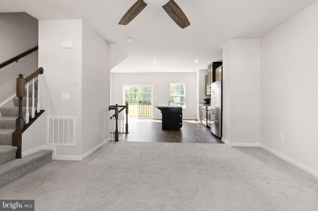Building Photo - 36084 Fawn Ln